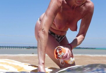 Elke am strand, urlaub