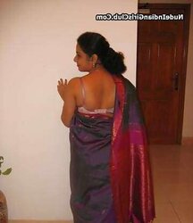Choot n gaaand of aunties!!