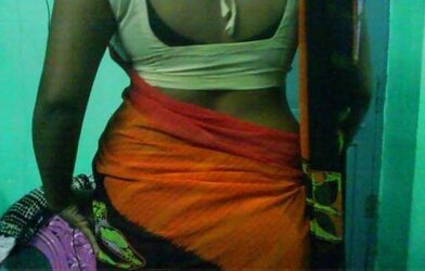 Choot n gaaand of aunties!!