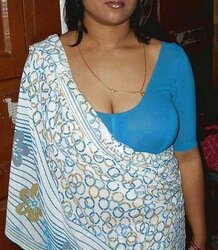 Choot n gaaand of aunties!!