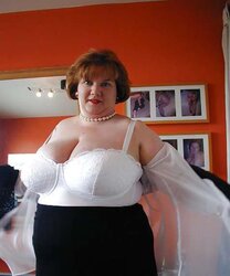 Chris44g White Teddy