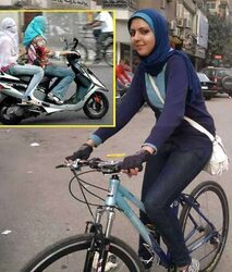 Motorcycles hijab niqab jilba arab turbanli tudung paki