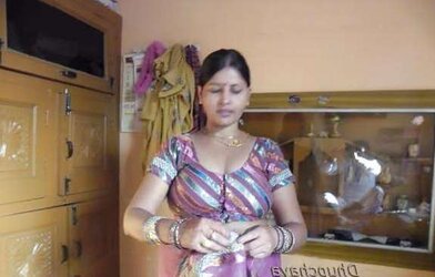 SUPUR SPLENDID AUNTY