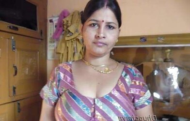 SUPUR SPLENDID AUNTY