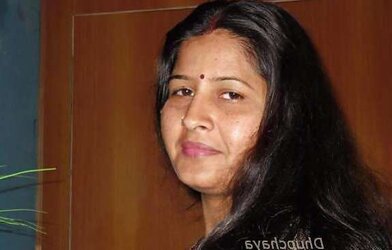 SUPUR SPLENDID AUNTY