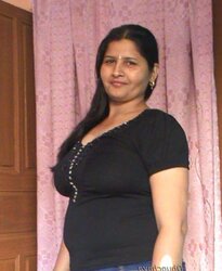 SUPUR SPLENDID AUNTY