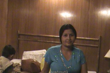 SUPUR SPLENDID AUNTY