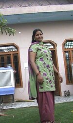 SUPUR SPLENDID AUNTY
