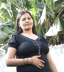 SUPUR SPLENDID AUNTY