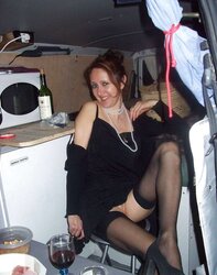 INSATIABLE HOUSEWIFE SYLVIE