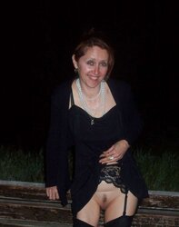 INSATIABLE HOUSEWIFE SYLVIE