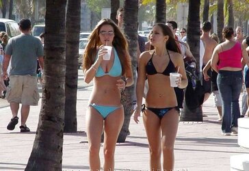 HOTTEST OF BATHING SUIT FEMMES