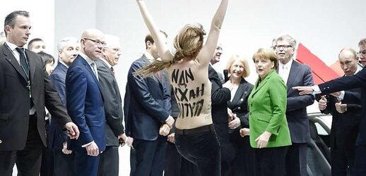 Putin meets Femen activists in Hannover