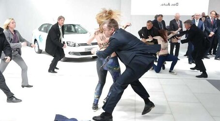 Putin meets Femen activists in Hannover
