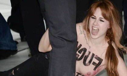 Putin meets Femen activists in Hannover
