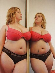 Bootylicious Bombshells
