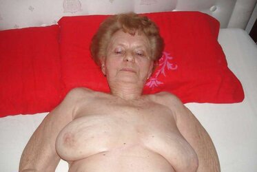 Uber-Sexy old damsels!