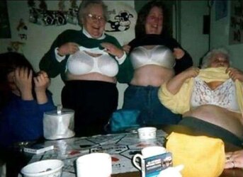 Uber-Sexy old damsels!