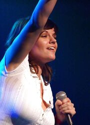 Marta Jandova mix up - fat breasts singer