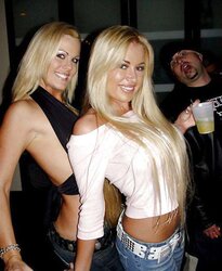 FACEBOOK PICTURES OF SUPER-STEAMY CHICKS V