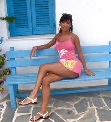 FACEBOOK PICTURES OF SUPER-STEAMY CHICKS V