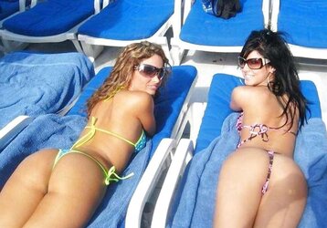 FACEBOOK PICTURES OF SUPER-STEAMY CHICKS V