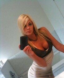 FACEBOOK PICTURES OF SUPER-STEAMY CHICKS V
