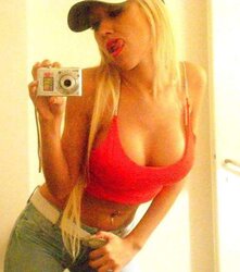 FACEBOOK PICTURES OF SUPER-STEAMY CHICKS V