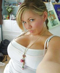 FACEBOOK PICTURES OF SUPER-STEAMY CHICKS V