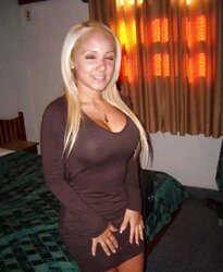 FACEBOOK PICTURES OF SUPER-STEAMY CHICKS V