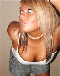 FACEBOOK PICTURES OF SUPER-STEAMY CHICKS V