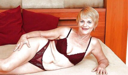 Underwear mature femmes
