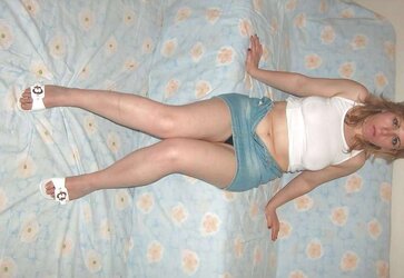 Nonude, voyeur , upskirt more housewife