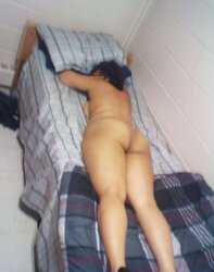 Wall of Shame: Immense Breezy With Cellulite Caked Booty