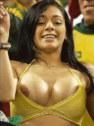 DESI HONEYS DEMONSTRATING BREASTS N BEAVER