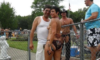 Inexperienced, atractive and bare at nudes-a-poppin