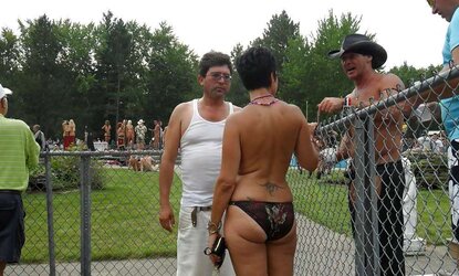 Inexperienced, atractive and bare at nudes-a-poppin