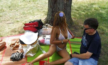 Inexperienced, atractive and bare at nudes-a-poppin