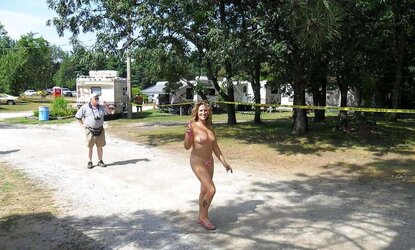 Inexperienced, atractive and bare at nudes-a-poppin
