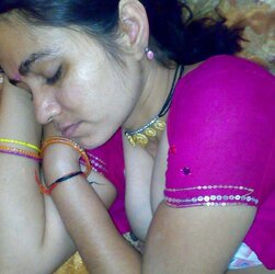 DESI INDIAN HONEYS
