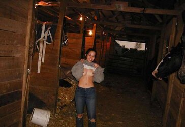 Amateurs elations 20 - Little teenager exhibitionist