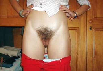 Inexperienced wives flashing their cooters