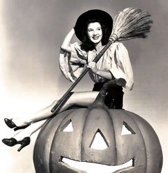 Thanksgiving - Vintage Pinup Images