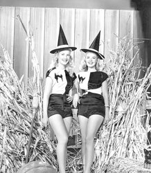 Thanksgiving - Vintage Pinup Images