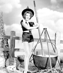 Thanksgiving - Vintage Pinup Images