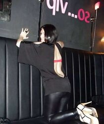 Facebook tramps in steaming leggings