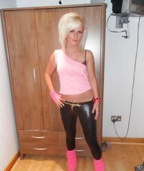 Facebook tramps in steaming leggings