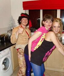 Facebook tramps in steaming leggings