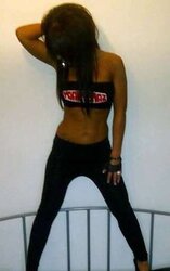 Facebook tramps in steaming leggings