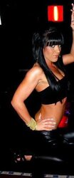 Facebook tramps in steaming leggings